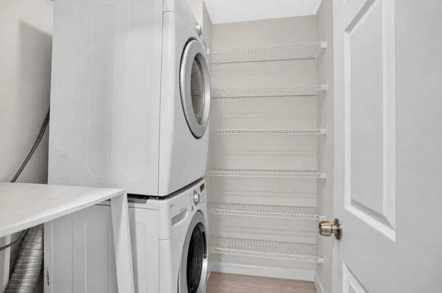 Unit 130 photo 35