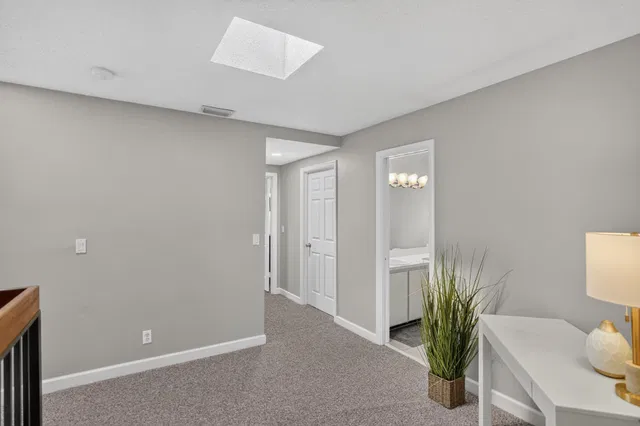 Unit 130 photo 37