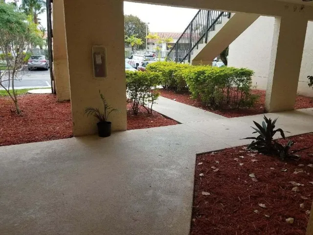 Unit C photo 2
