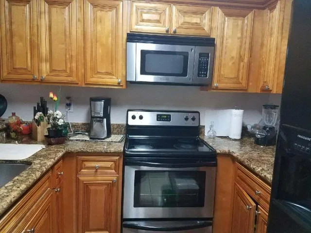 Unit C photo 3