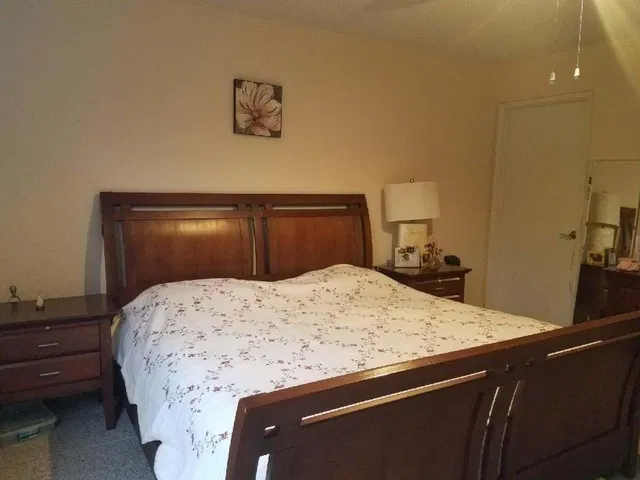Unit C photo 7