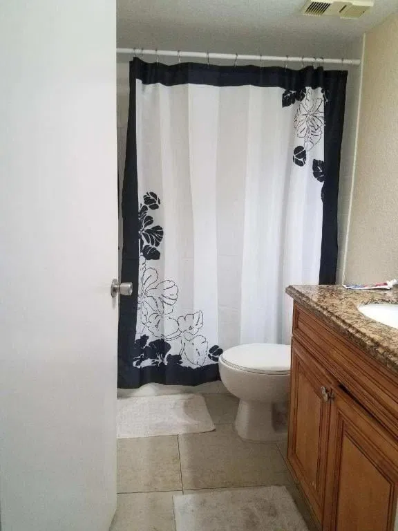 Unit C photo 8