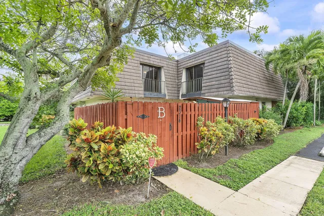 Unit 2314B photo 2