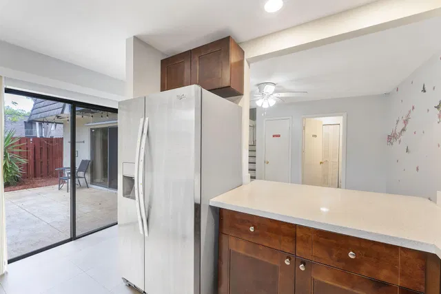 Unit 2314B photo 12