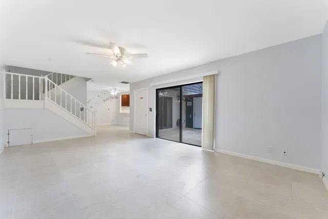 Unit 2314B photo 16