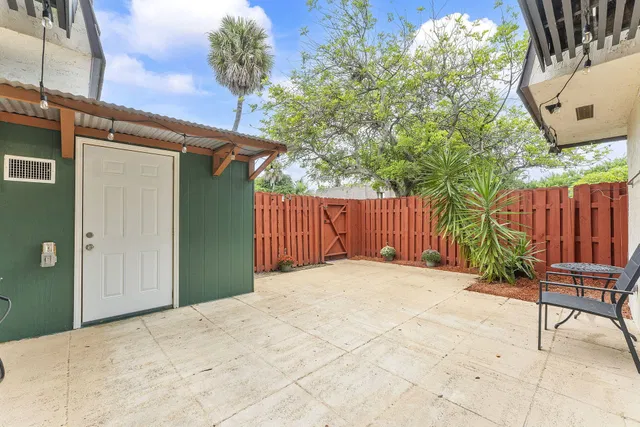 Unit 2314B photo 30