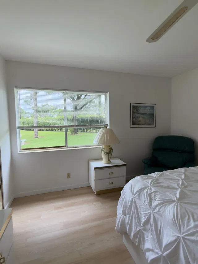 Unit C-1 photo 26