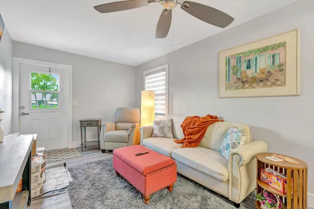 Residence photo 17