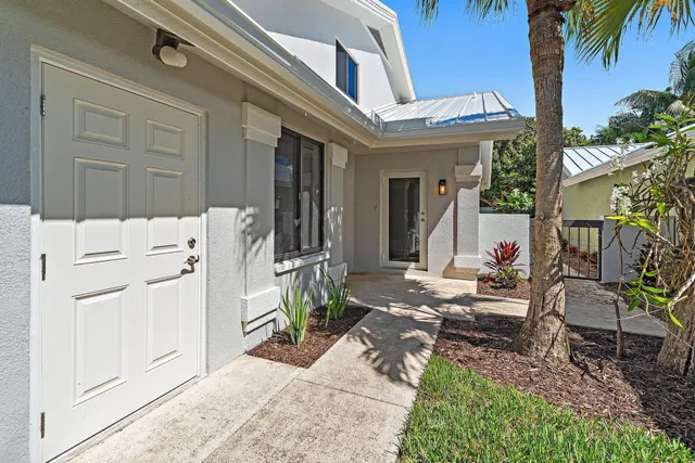 Residence photo 3