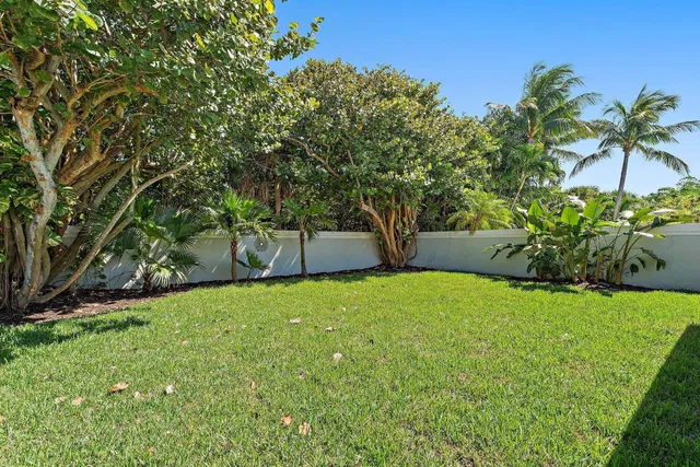 Residence photo 4
