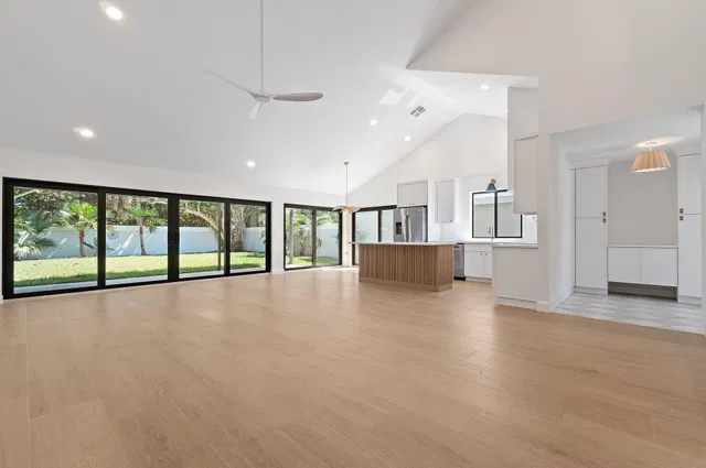 Residence photo 18