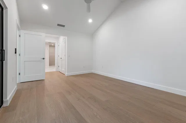 Residence photo 22