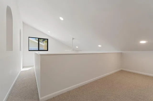 Residence photo 32