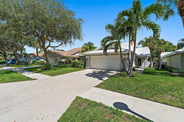 Residence photo 48