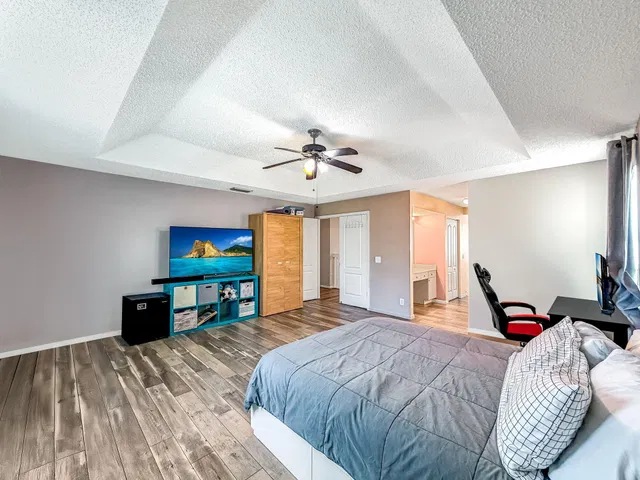 Residence photo 16