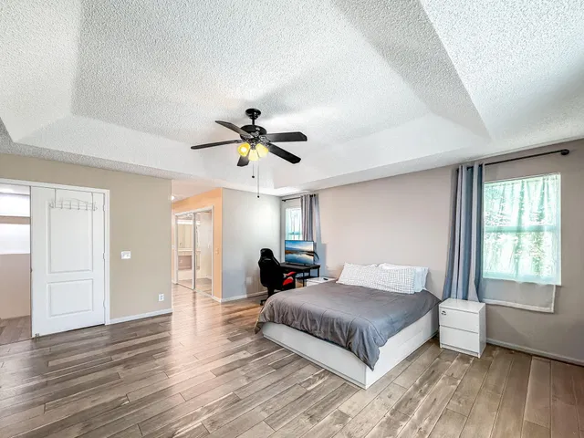 Residence photo 17