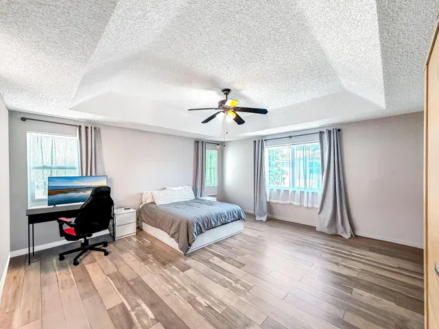 Residence photo 18