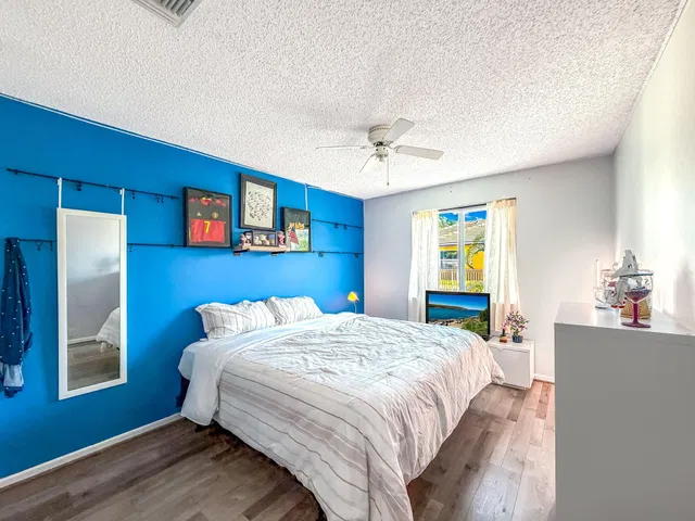 Residence photo 20