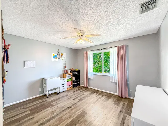 Residence photo 21