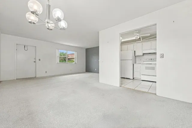 Residence photo 14