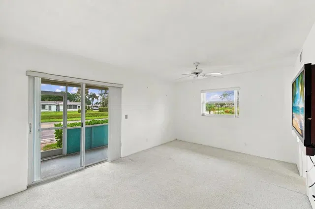 Residence photo 25