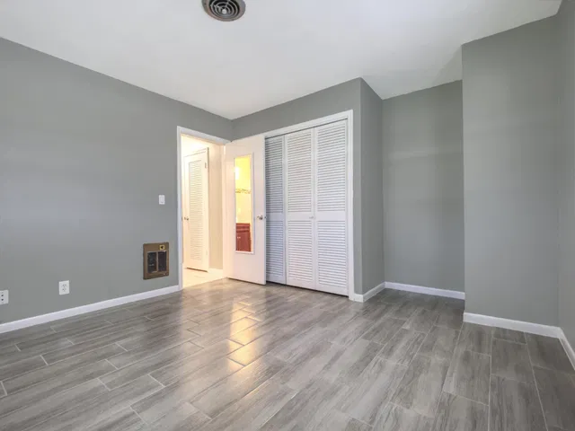 Residence photo 4