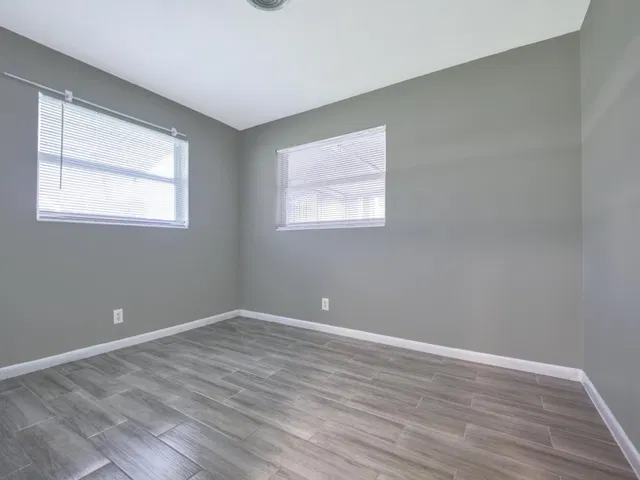 Residence photo 5