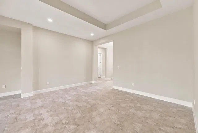 Residence photo 16