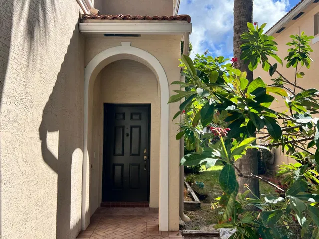Residence photo 2