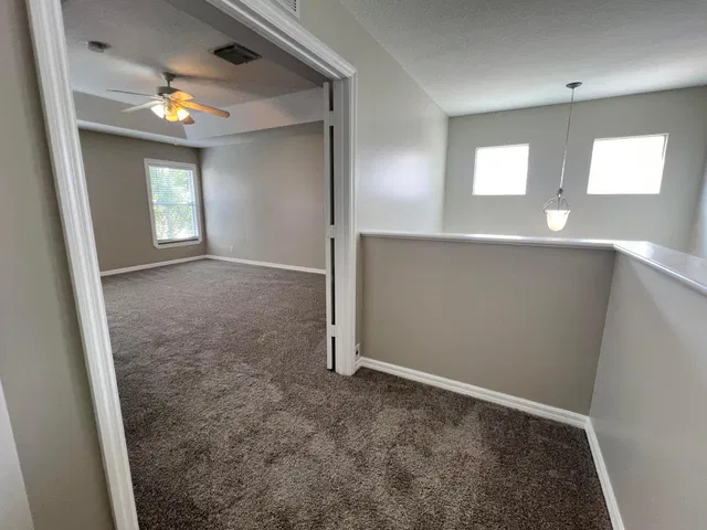 Residence photo 8
