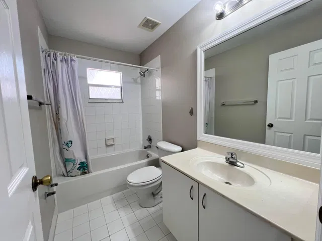 Residence photo 16