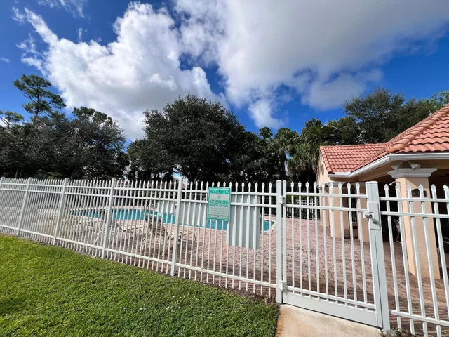 Residence photo 25