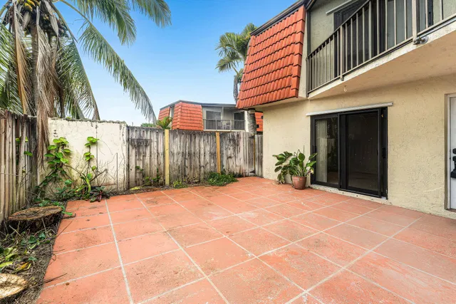 Residence photo 5