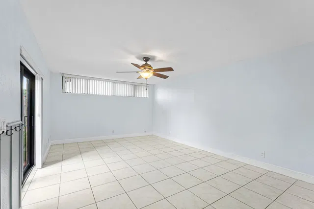 Residence photo 6