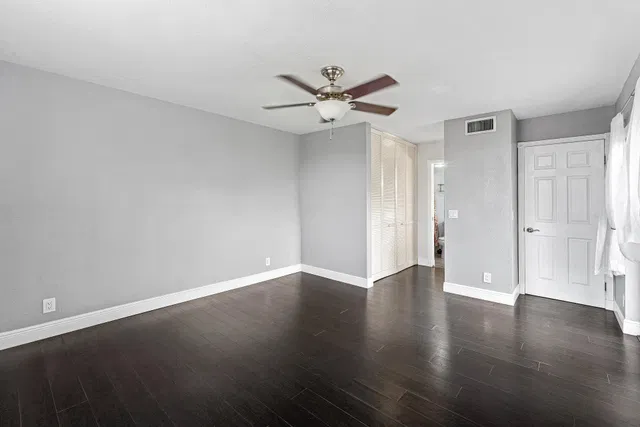 Residence photo 18