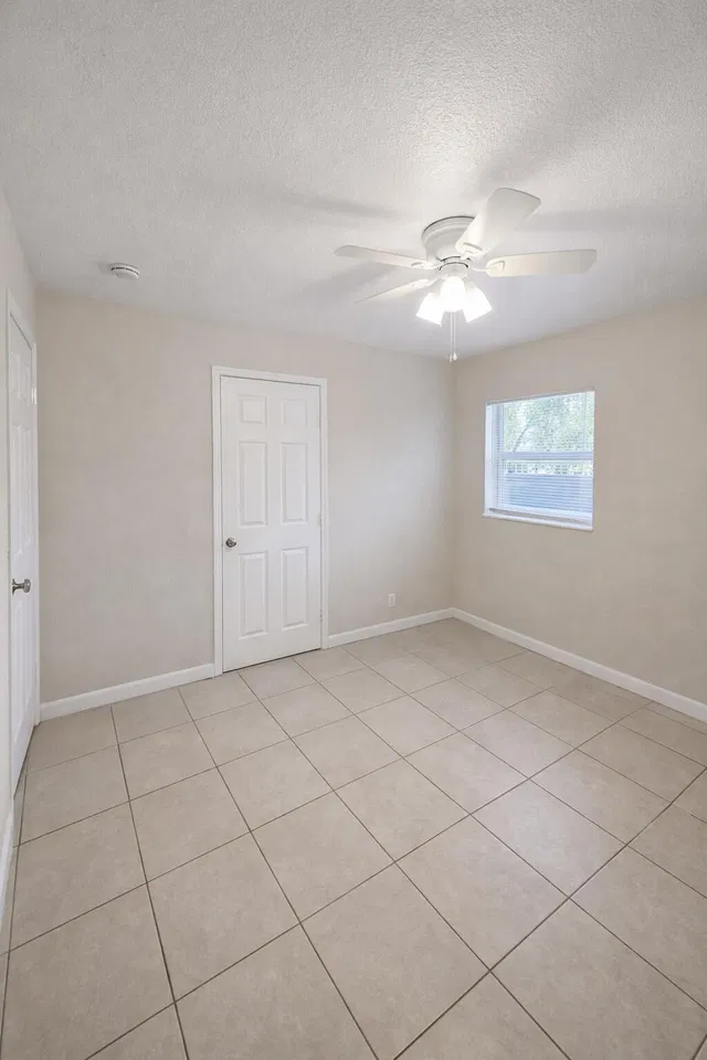  Residence photo 6