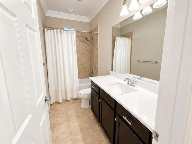 Residence photo 12