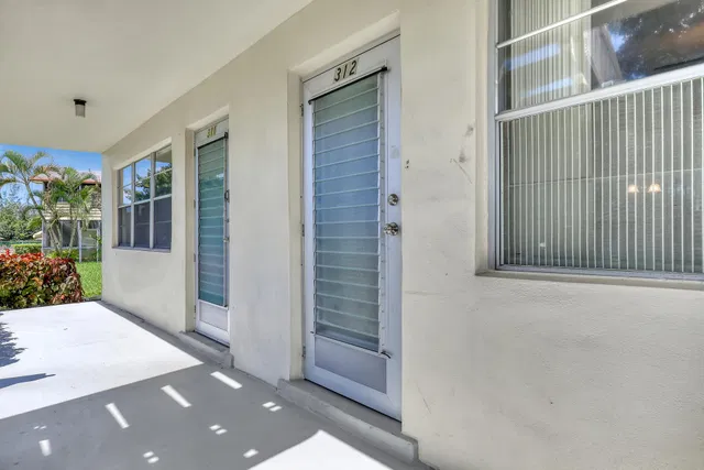 Residence photo 3