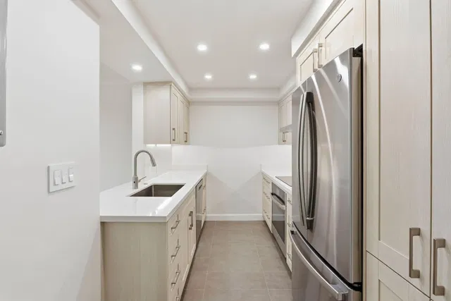  Unit 101 photo 6