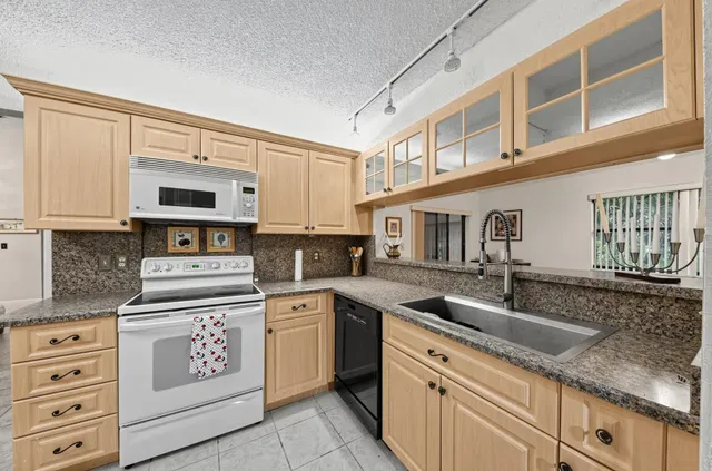 Residence photo 14