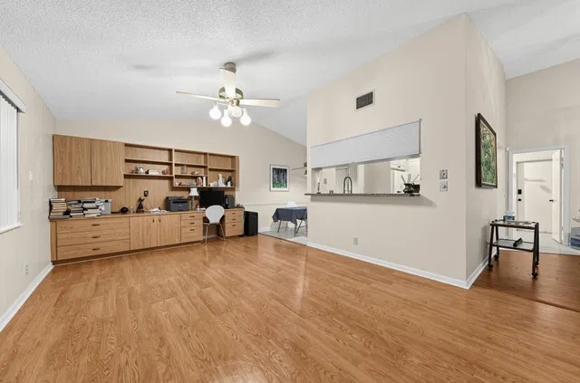 Residence photo 19