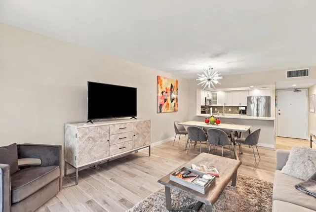 South Palm Beach Unit 611 photo 6