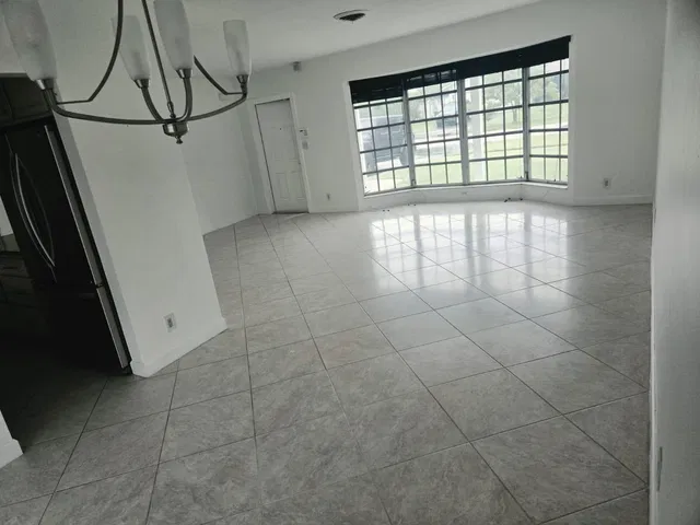  Residence photo 7