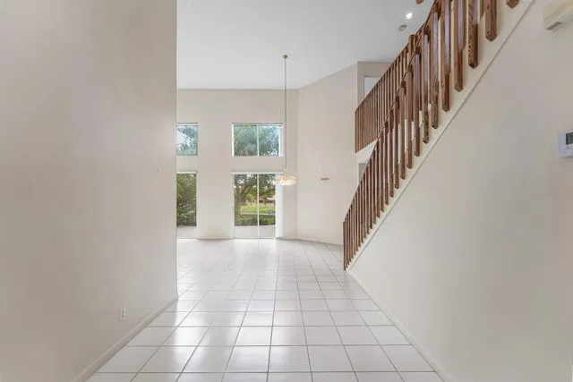  Residence photo 9