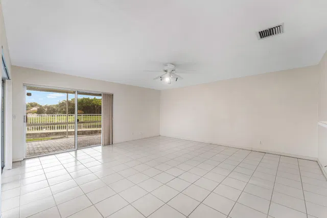  Residence photo 19
