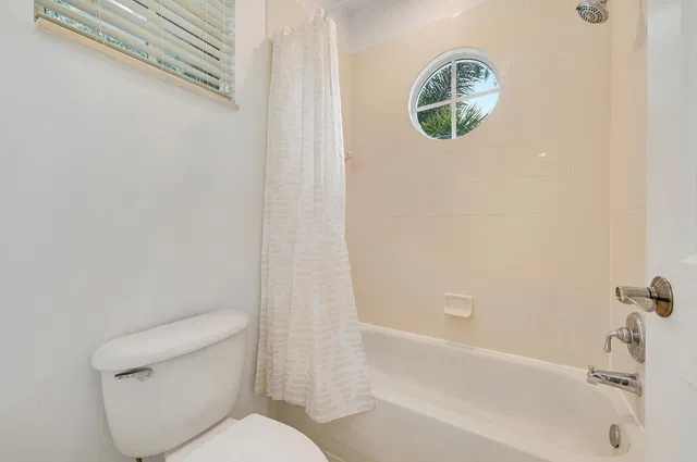 Evergrene Palm Beach Gardens Residence photo 13