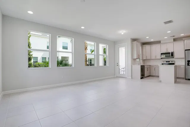  Residence photo 19