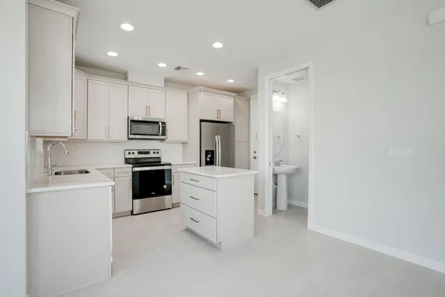  Residence photo 25