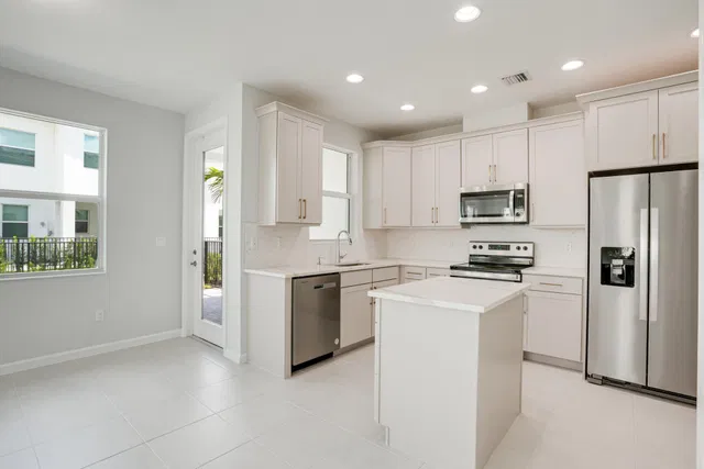  Residence photo 27