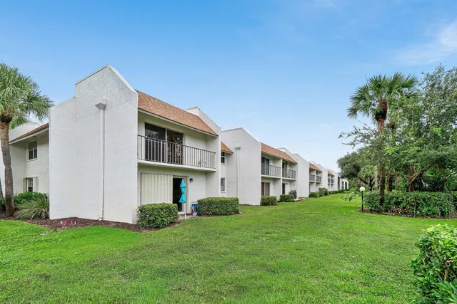 Unit 2080 photo 2